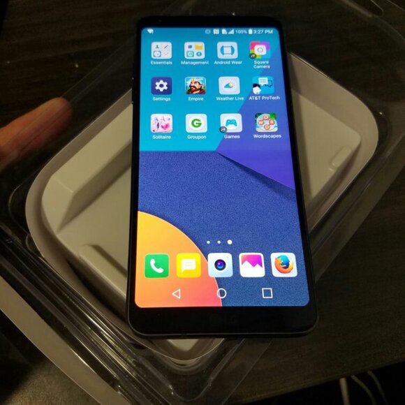 LG G6 ThinQ 32GB Black, Unlocked. In good condition !!! - Picture 3 of 8